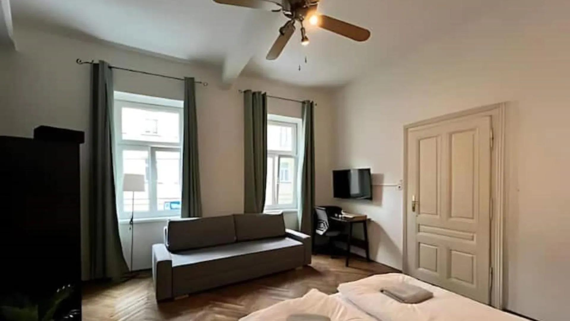 Apartment Discover Danube And Prater Stern From Our 1Br Gem Vienna